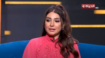 على رأسهم إلهام شاهين.. روجينا تشكرا ضيوف شرف مسلسل “حسبة عمري” (فيديو)