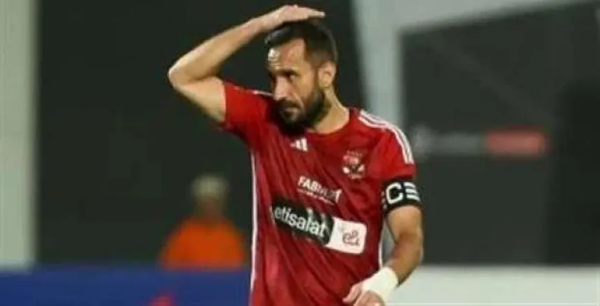 علي معلول يبدأ خطة الرحيل عن الأهلي إلى الخليج علي معلول يبدأ خطة الرحيل عن الأهلي إلى الخليج