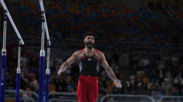 عمر العربي يتألق ويتوج بذهبية كأس العالم للجمباز الفني على جهاز المتوازي