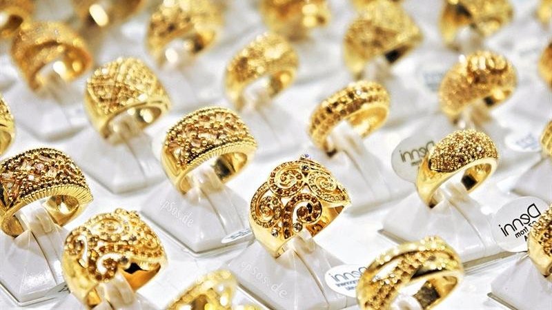 عيار 21 يخسر 300 جنيه.. مفاجأة غير متوقعة في أسعار الذهب اليوم عيار 21 يخسر 300 جنيه.. مفاجأة غير متوقعة في أسعار الذهب اليوم