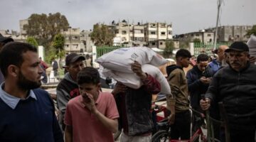 نفاد الدقيق وتوقف الإمدادات.. أونروا تحذر من كارثة إنسانية في غزة بسبب الحصار الإسرائيلي