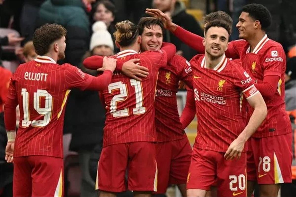 غموض في مستقبل لاعب ليفربول بعد تجديد عقد محمد صلاح غموض في مستقبل لاعب ليفربول بعد تجديد عقد محمد صلاح