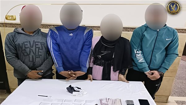 «فضيحتهم على الشاشة».. تفاصيل ضبط مدمني المخدرات في الإسماعلية «فضيحتهم على الشاشة».. تفاصيل ضبط مدمني المخدرات في الإسماعلية