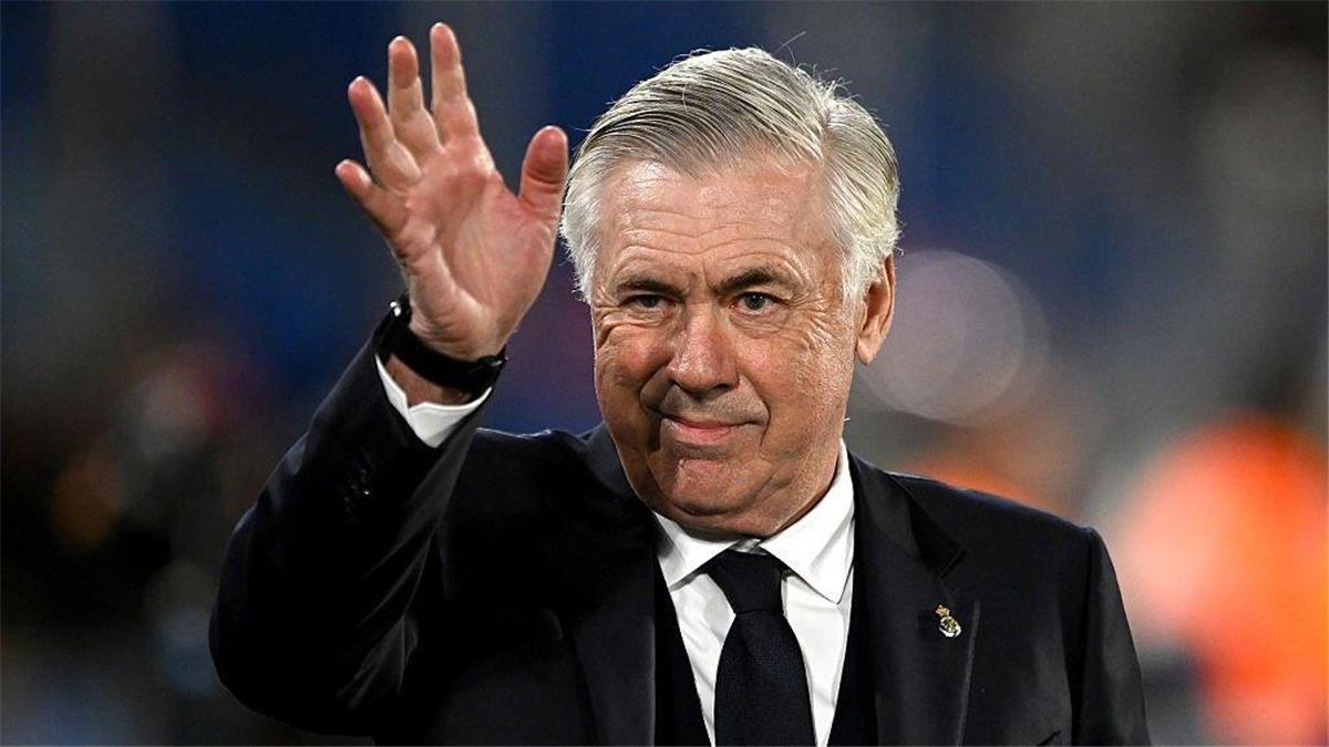 فضّل الملايين على البرازيل.. أنشيلوتي يقترب من الدوري السعودي بـ”عرض مجنون” فضّل الملايين على البرازيل.. أنشيلوتي يقترب من الدوري السعودي بـ”عرض مجنون”