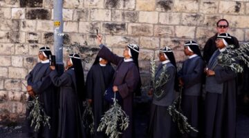فلسطين تدين إجراءات الاحتلال بحرمان آلاف المسيحيين من إحياء أحد الشعانين بالقدس