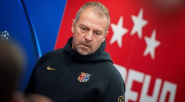 فليك يقرر استبعاد مدافع برشلونة من مواجهة بوروسيا دورتموند