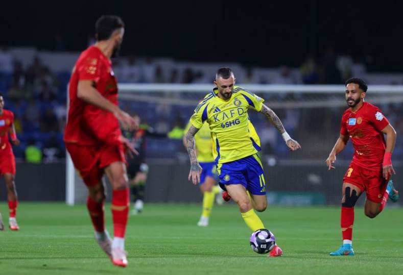 في الـ +90.. النصر يخف فوزًا قاتلًا على حساب ضمك في الدوري السعودي “فيديو” في الـ +90.. النصر يخف فوزًا قاتلًا على حساب ضمك في الدوري السعودي “فيديو”
