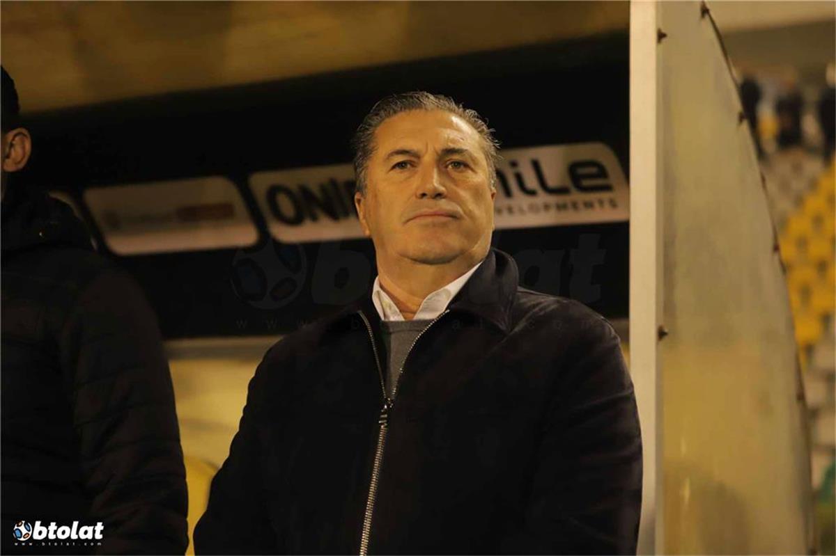 في غياب زيزو والجفالي.. بيسيرو يعيد ترتيب أوراق الزمالك الهجومية بلاعب شاب في غياب زيزو والجفالي.. بيسيرو يعيد ترتيب أوراق الزمالك الهجومية بلاعب شاب