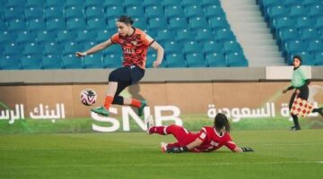 في وجود الأجنبيات.. نجمات العرب يسرقن أضواء الدوري السعودي