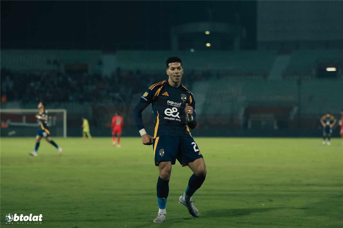 فيديو | إمام عاشور يسجل هدف الأهلي الأول أمام الهلال السوداني فيديو | إمام عاشور يسجل هدف الأهلي الأول أمام الهلال السوداني