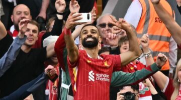 فيديو | بـ”بصمة محمد صلاح”.. ليفربول يكتسح توتنهام بخماسية ويتوج رسميًا بلقب الدوري الإنجليزي