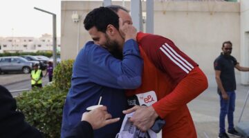 فيديو.. تجديد عقود ثلاثي الأهلي والعش