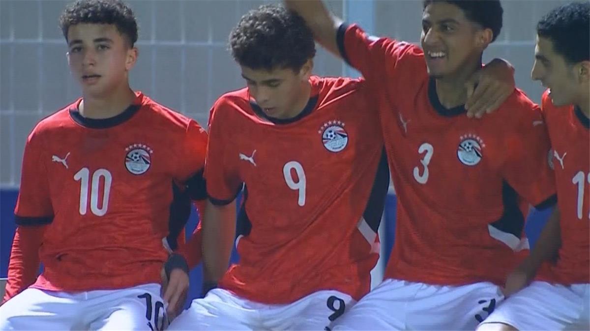 فيديو | حمزة عبد الكريم يسجل هدف منتخب مصر الثاني أمام أنجولا فيديو | حمزة عبد الكريم يسجل هدف منتخب مصر الثاني أمام أنجولا