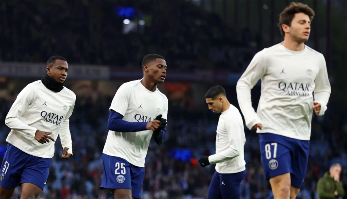 فيديو | واقعة غريبة في مباراة باريس سان جيرمان وأستون فيلا بـ دوري أبطال أوروبا فيديو | واقعة غريبة في مباراة باريس سان جيرمان وأستون فيلا بـ دوري أبطال أوروبا
