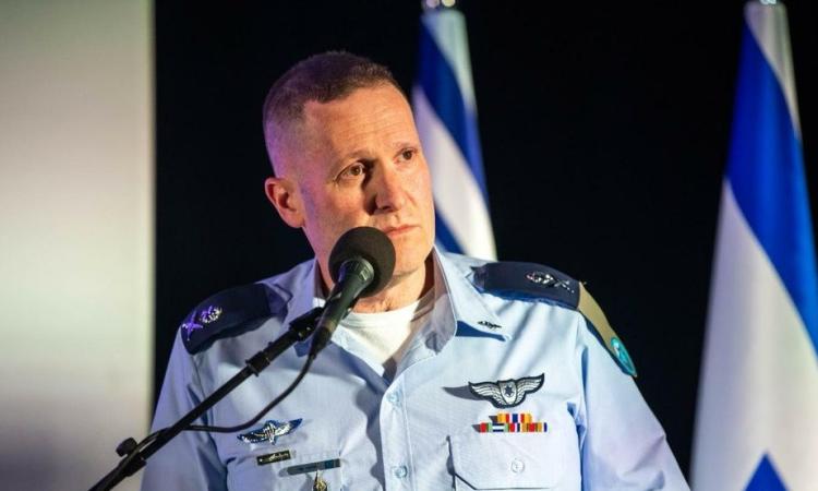 قائد سلاح الجو الإسرائيلي يحاول احتواء تمرد لجنود احتياط محبطين من نتنياهو قائد سلاح الجو الإسرائيلي يحاول احتواء تمرد لجنود احتياط محبطين من نتنياهو