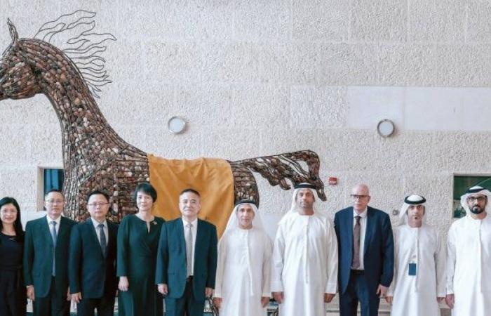 «قضاء أبوظبي» تبحث سبل تعزيز التعاون مع وفد قضائي صيني «قضاء أبوظبي» تبحث سبل تعزيز التعاون مع وفد قضائي صيني