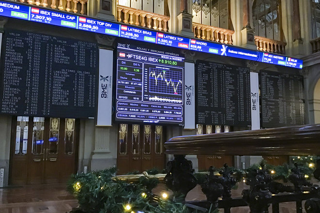 قطاع التكنولوجيا يقود الأسهم الأوروبية للصعود 2%