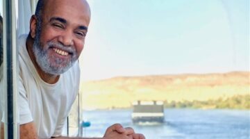 قلبي موجوع يا أبويا.. نجل سليمان عيد يوجّه رسالة مؤثرة بعد وفاته