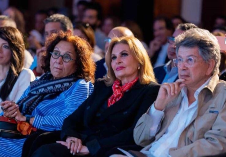 قمة صوت مصر.. يسرا: أتمنى فتح المجال لتصوير أفلام عالمية في مصر لجذب العملة الصعبة ودعم الاقتصاد