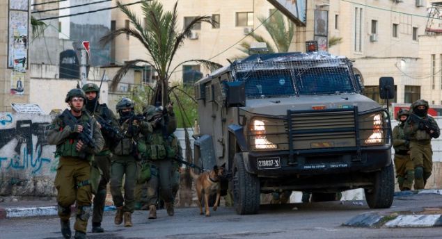 قوات الاحتلال الإسرائيلي تغلق مقر اتحاد نقابات العمال في القدس ويعتقل أمين سره