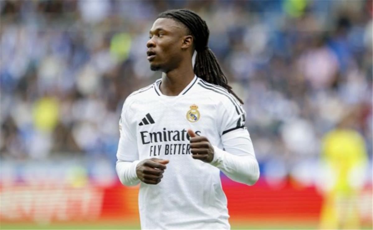 كامافينجا يسجل هدف ريال مدريد الأول أمام ديبورتيفو ألافيس كامافينجا يسجل هدف ريال مدريد الأول أمام ديبورتيفو ألافيس