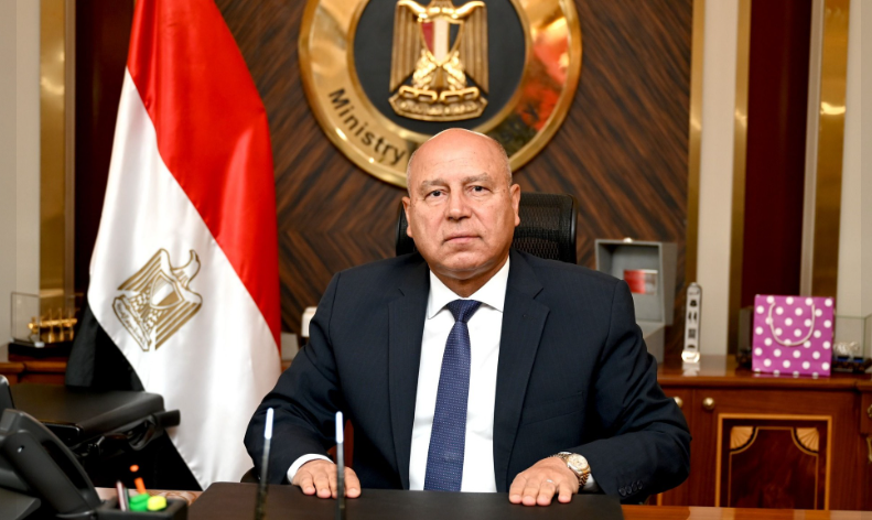 كامل الوزير: إنشاء 3 موانئ جديدة ليصل عدد الموانئ إلى 18 ميناء كامل الوزير: إنشاء 3 موانئ جديدة ليصل عدد الموانئ إلى 18 ميناء