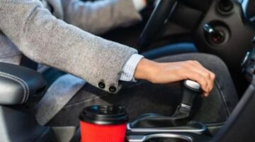 «كانت هتحصل حبيبة الشماع».. فتاة تتهم سائق تطبيق بمحاولة خطفها بالقاهرة