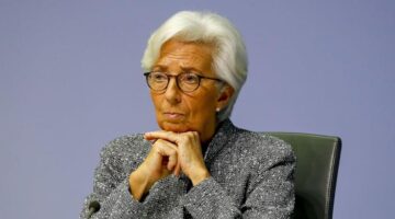 كريستين لاجارد: اليورو قد يتحول إلى بديل للدولار الأمريكي