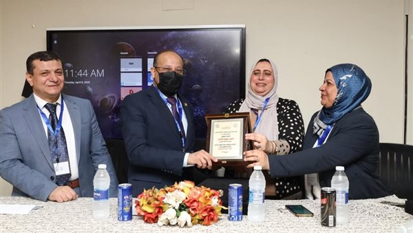 كلية الحاسبات والمعلومات تطلق مؤتمرها الطلابي التاسع بجامعة قناة السويس كلية الحاسبات والمعلومات تطلق مؤتمرها الطلابي التاسع بجامعة قناة السويس