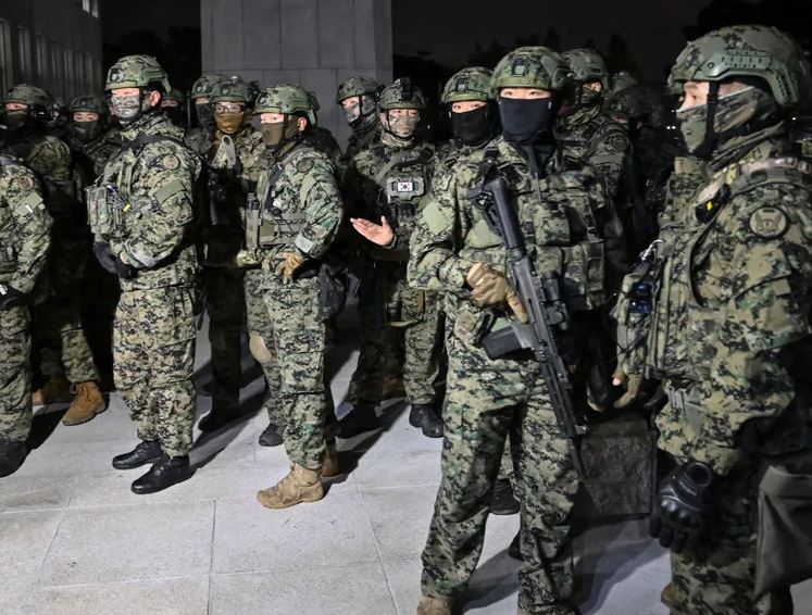 كوريا الجنوبية: إطلاق أعيرة نارية تحذيرية بعد عبور جنود كوريين شماليين للحدود