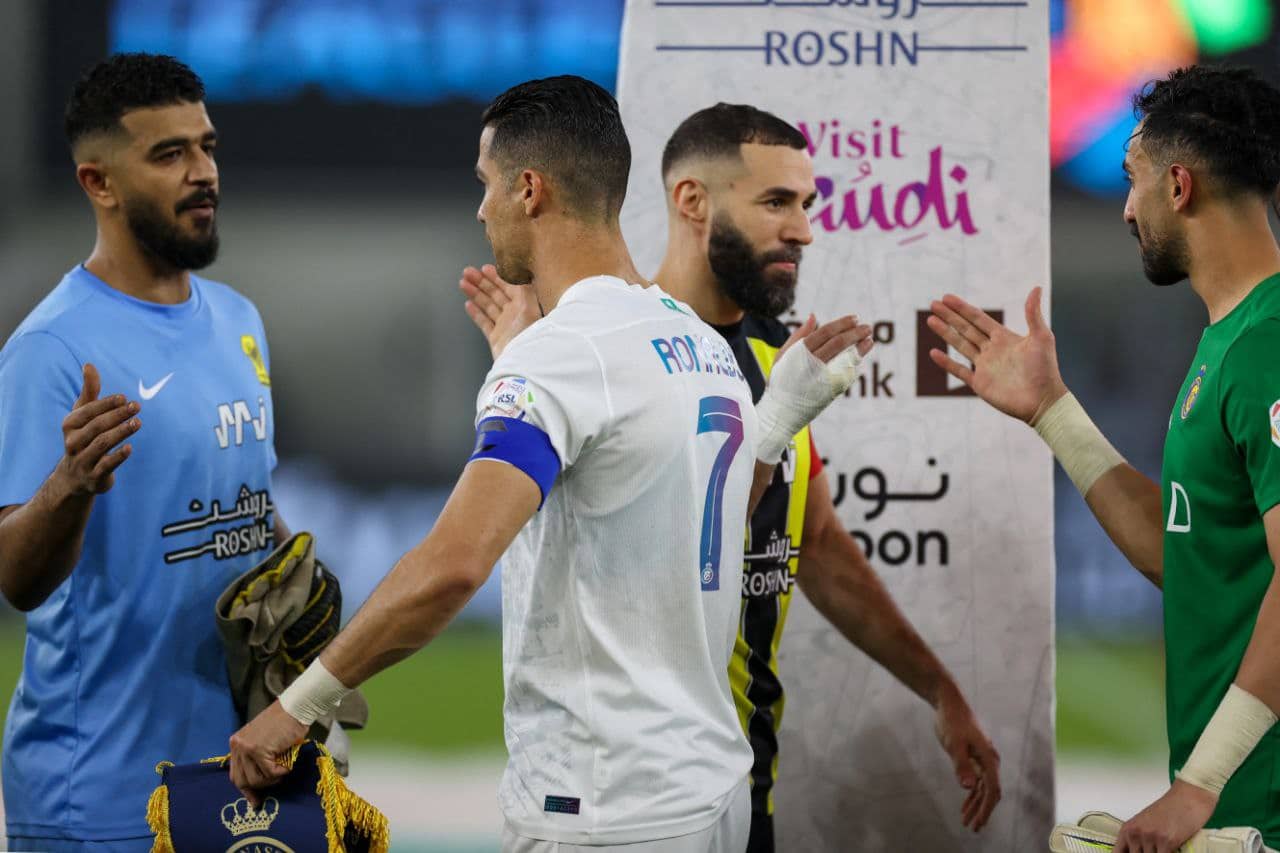 “لا يهمني رونالدو”.. تصريح صادم من كريم بنزيما يشعل الدوري السعودي “لا يهمني رونالدو”.. تصريح صادم من كريم بنزيما يشعل الدوري السعودي