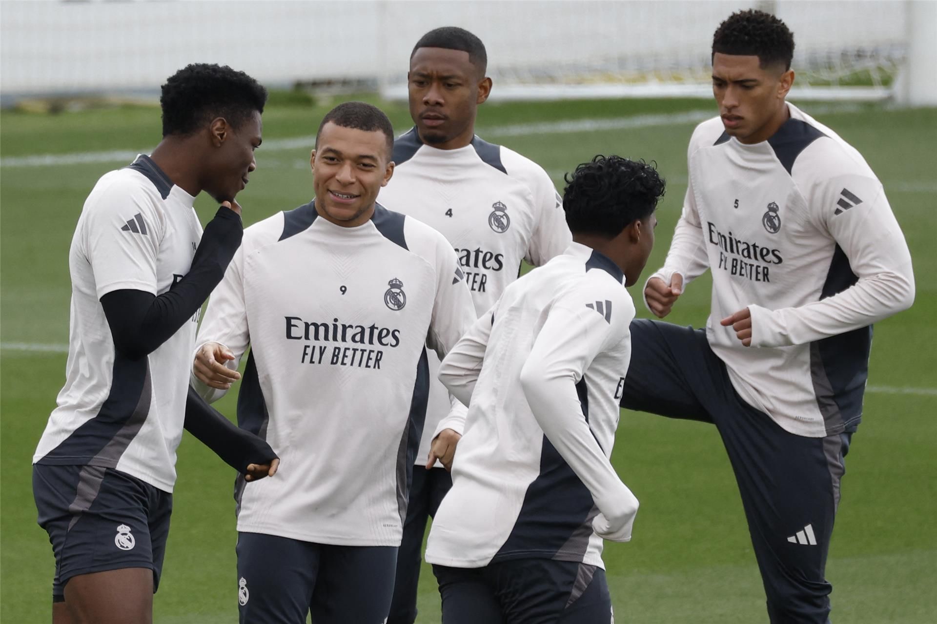 لاعب جديد يزيد أوجاع ريال مدريد في مونديال الأندية لاعب جديد يزيد أوجاع ريال مدريد في مونديال الأندية