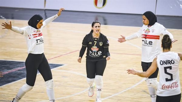 لاعبة الزمالك أيسل نديم تفوز بجائزة أفضل ليبرو في بطولة إفريقيا للطائرة لاعبة الزمالك أيسل نديم تفوز بجائزة أفضل ليبرو في بطولة إفريقيا للطائرة