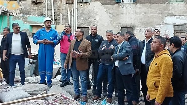 لعدم تنفيذ قرار الهدم.. التحفظ على مالك العقار المنهار في اللبان بالإسكندرية وإحالته للنيابة لعدم تنفيذ قرار الهدم.. التحفظ على مالك العقار المنهار في اللبان بالإسكندرية وإحالته للنيابة