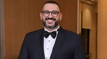 لعنة الأزمات تلاحق أكرم حسني مجددا… من محمد منير إلى إعلان بـ لبن