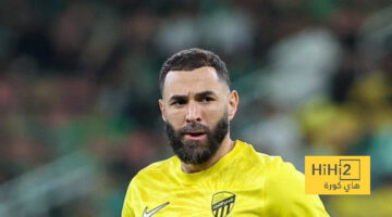 لوران بلان يكشف تفاصيل إصابة بنزيما