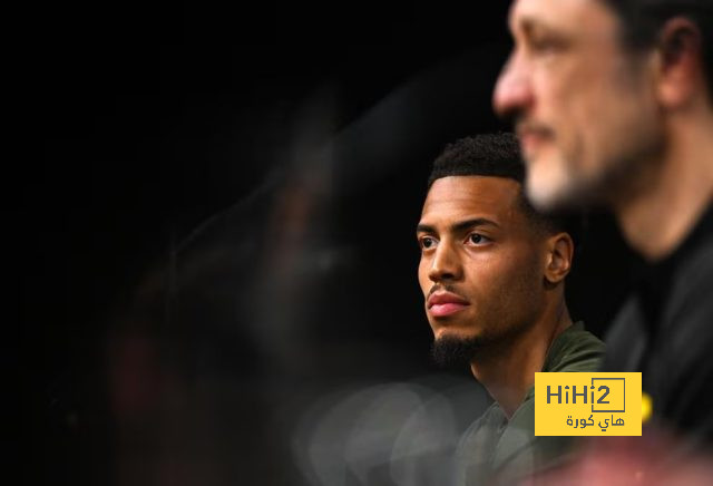 ليفاندوفسكي يتلقى إشادة كبيرة من لاعب دورتموند ليفاندوفسكي يتلقى إشادة كبيرة من لاعب دورتموند