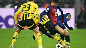 ليفاندوفسكي يقود هجوم برشلونة أمام دورتموند