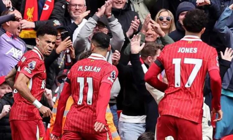 ليفربول بقيادة "صلاح" يسعى للإقتراب من حسم الدوري الإنجليزي أمام ليستر سيتي