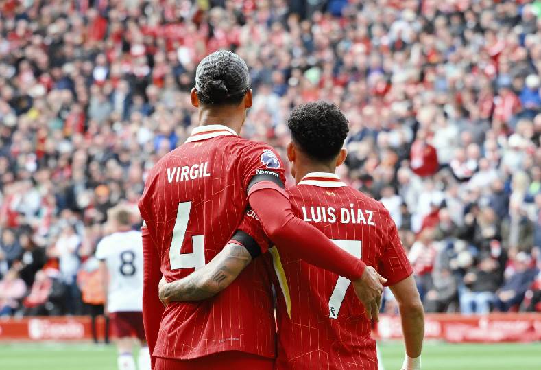 ليفربول يحقق فوزا صعبا على وست هام بثنائية فان دايك ودياز وصناعة صلاح (فيديو) ليفربول يحقق فوزا صعبا على وست هام بثنائية فان دايك ودياز وصناعة صلاح (فيديو)