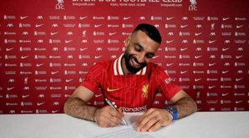 ما الذي يمنح محمد صلاح الأفضلية في المنافسة على الكرة الذهبية؟