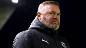 ما ترتيب محمد صلاح.. واين روني يختار أفضل 5 لاعبين في الدوري الإنجليزي بالموسم الحالي