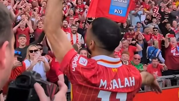 “ما تسمعونا حسكو”.. ليفربول يحتفل بالبريميرليج على الطريقة المصرية (فيديو) “ما تسمعونا حسكو”.. ليفربول يحتفل بالبريميرليج على الطريقة المصرية (فيديو)