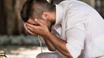 ما حكم الكلام أثناء الوضوء ؟