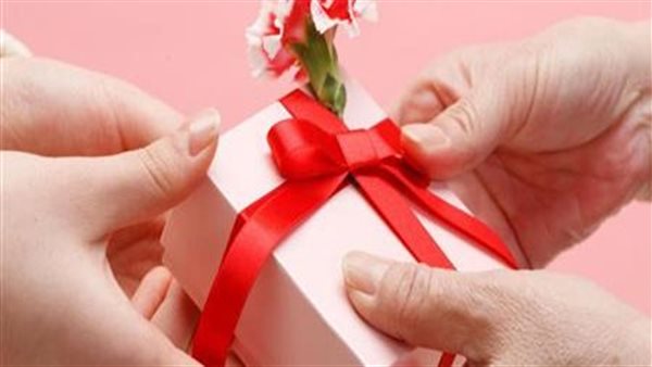 ما حكم تهنئة غير المسلمين بأعيادهم؟.. أمين الفتوى يجيب ما حكم تهنئة غير المسلمين بأعيادهم؟.. أمين الفتوى يجيب