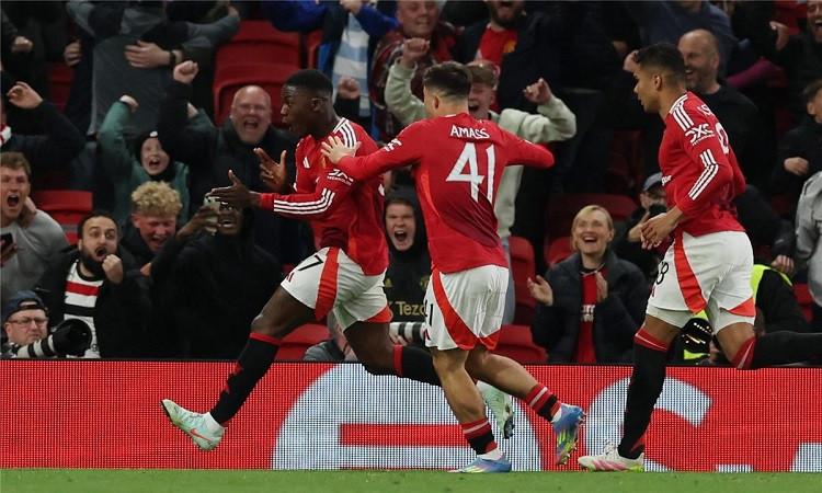 مانشستر يونايتد يسعى لعودة الإنتصارات أمام وولفرهامبتون بالدوري الإنجليزي مانشستر يونايتد يسعى لعودة الإنتصارات أمام وولفرهامبتون بالدوري الإنجليزي