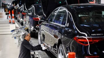مبيعات السيارات الأوروبية ترتفع 2.8% خلال مارس 2025