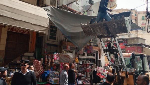 محافظ الإسكندرية يشدد على تكثيف حملات إزالة الإشغالات والتعديات محافظ الإسكندرية يشدد على تكثيف حملات إزالة الإشغالات والتعديات