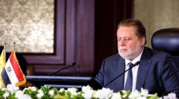 محافظ البنك المركزي: لا يمكن تثبيت سعر صرف الجنيه حاليا