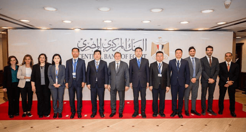 محافظ البنك المركزي يستقبل وفدا صينيا لبحث أوجه التعاون المشترك محافظ البنك المركزي يستقبل وفدا صينيا لبحث أوجه التعاون المشترك